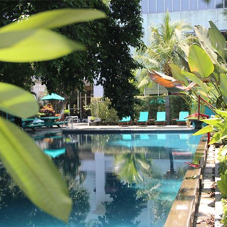 Mercure Surabaya Exterior photo