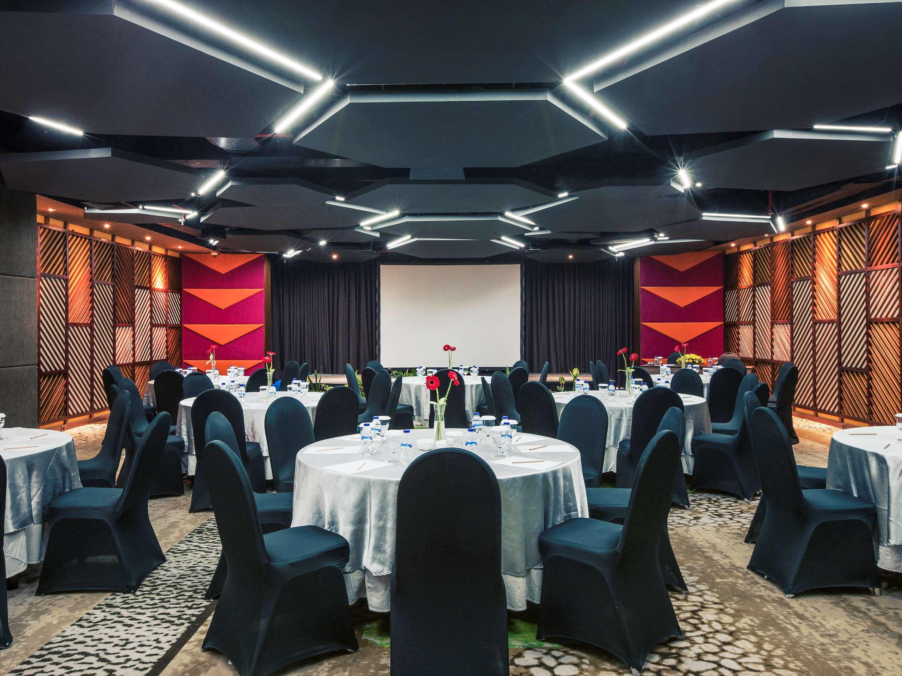 Mercure Surabaya Exterior photo